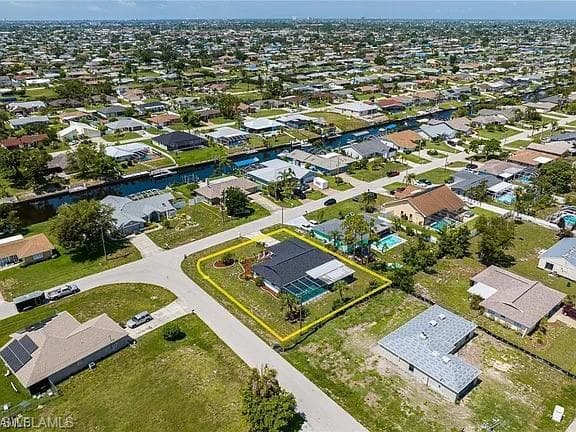 1437 SE 31st ST CAPE CORAL, FL 33904