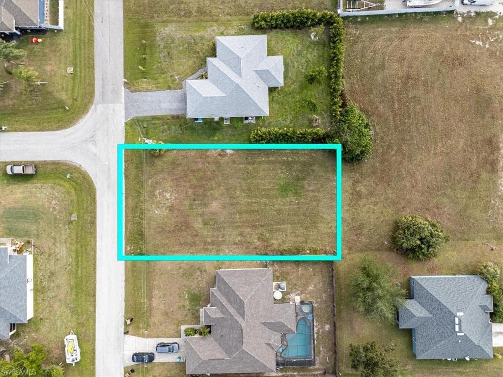 2916 NE 3rd AVE CAPE CORAL, FL 33909