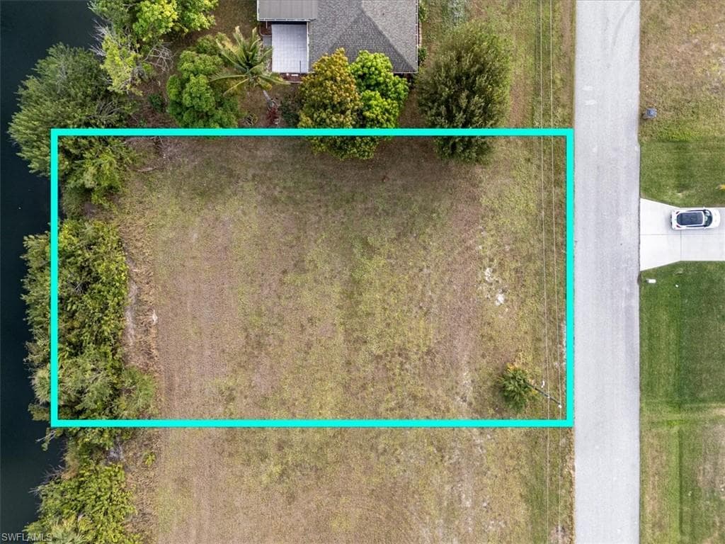 1923 NE 18th PL CAPE CORAL, FL 33909
