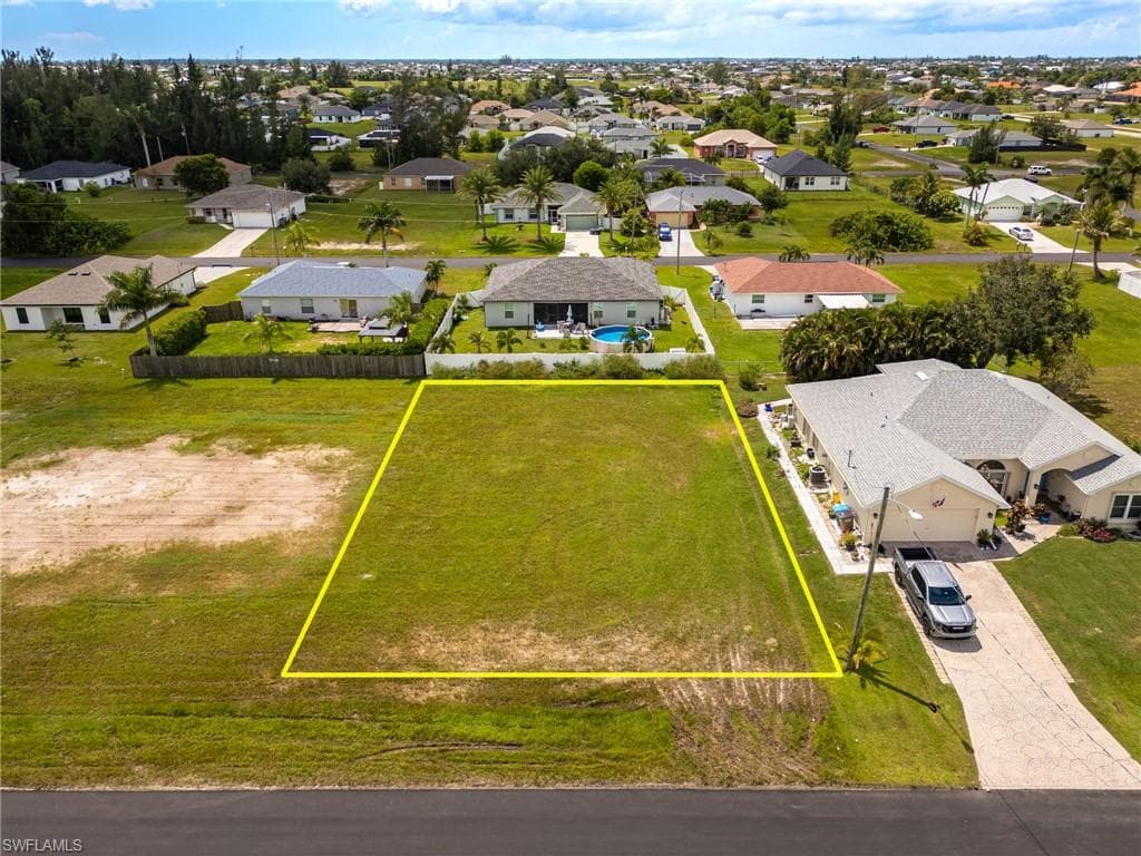 1228 NW 25th PL CAPE CORAL, FL 33993