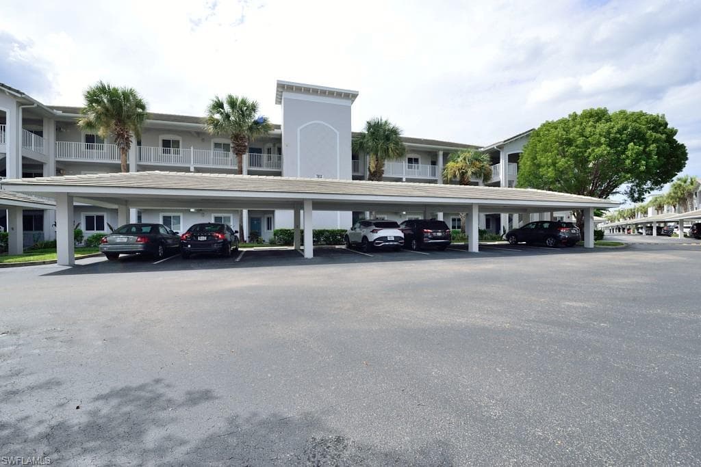 7812 Regal Heron CIR 305 NAPLES, FL 34104