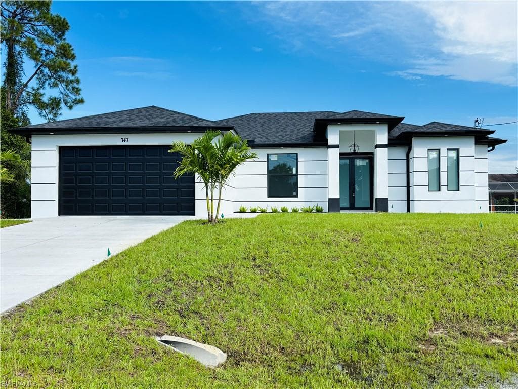 747 Spaulding ST E LEHIGH ACRES, FL 33974
