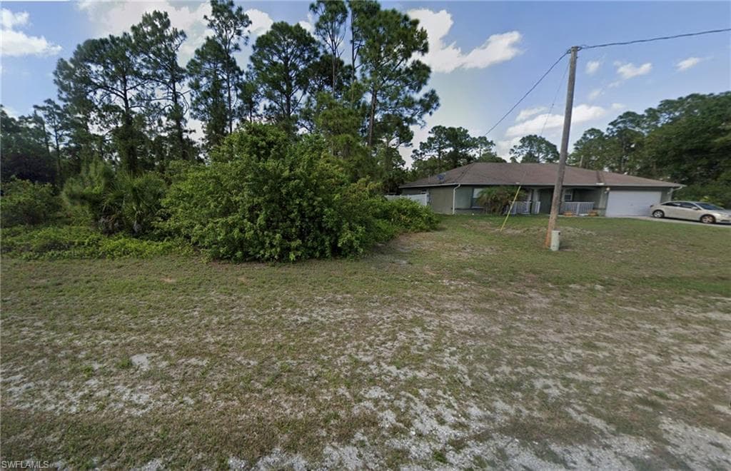1041 Milwaukee BLVD LEHIGH ACRES, FL 33974