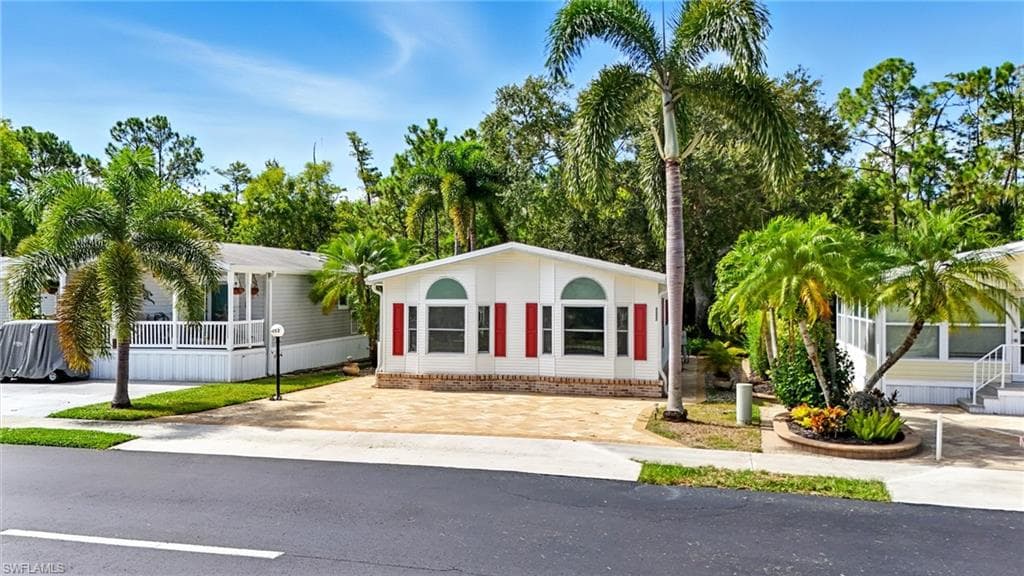 4052 Crystal Lake DR NAPLES, FL 34120