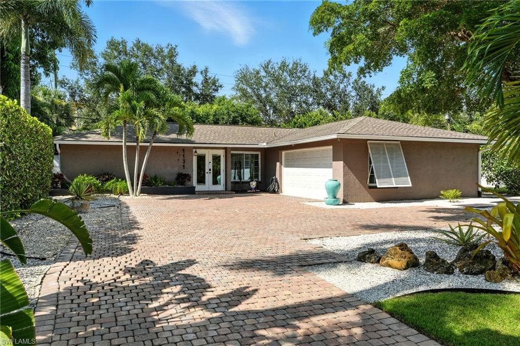 1131 Milano DR NAPLES, FL 34103