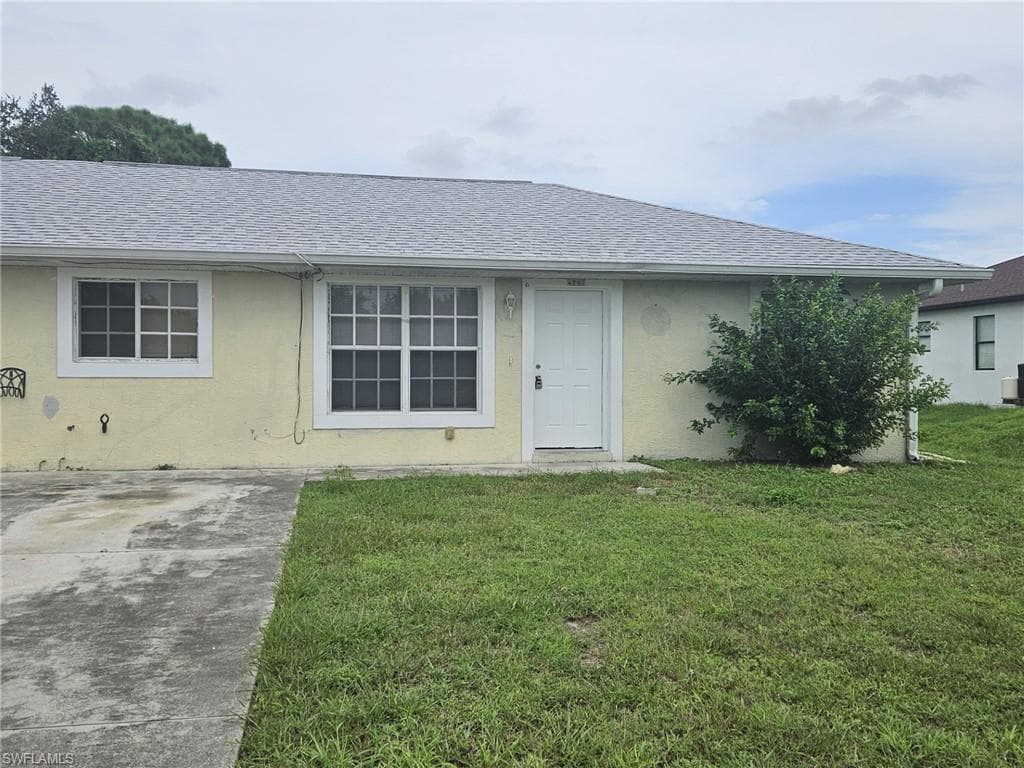 4752 22nd ST SW LEHIGH ACRES, FL 33973