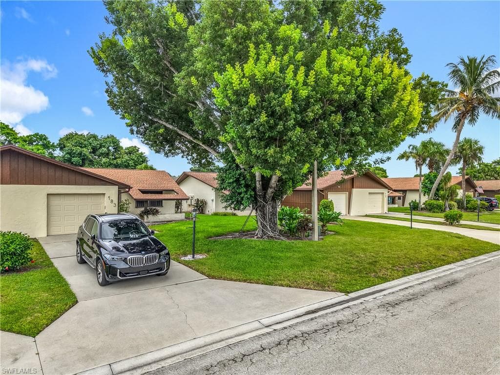183 Round Key CIR D4 NAPLES, FL 34112