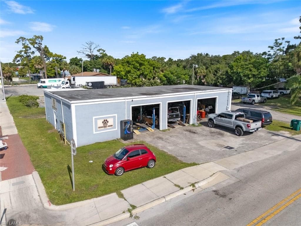 704 W Main ST IMMOKALEE, FL 34142