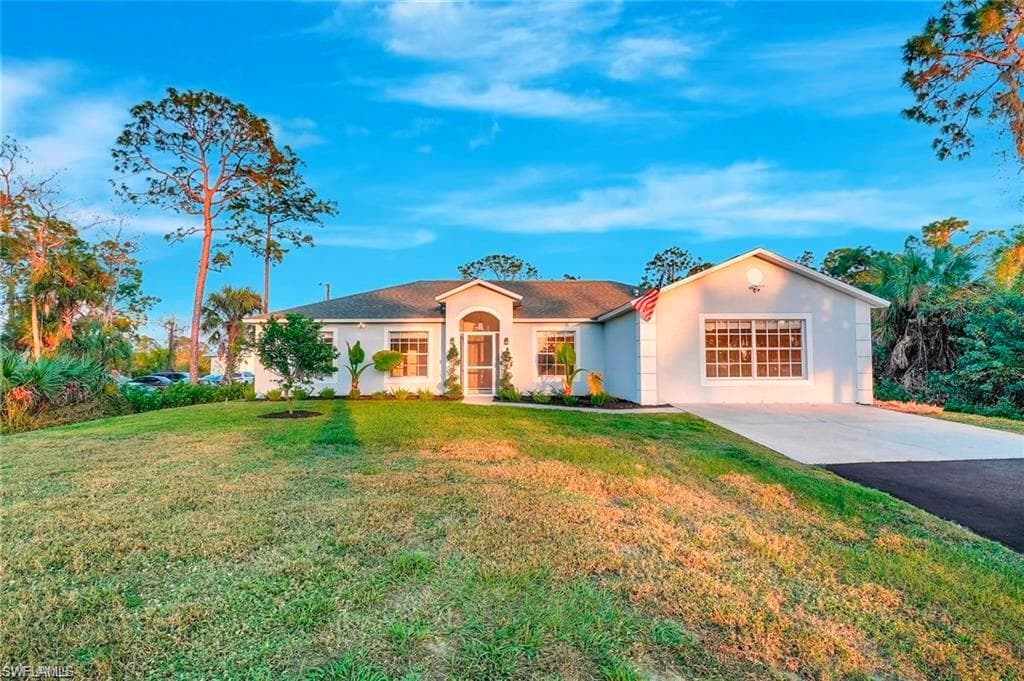 4810 12th ST NE NAPLES, FL 34120
