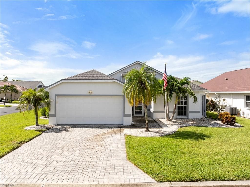 3820 Ponytail Palm CT NORTH FORT MYERS, FL 33917