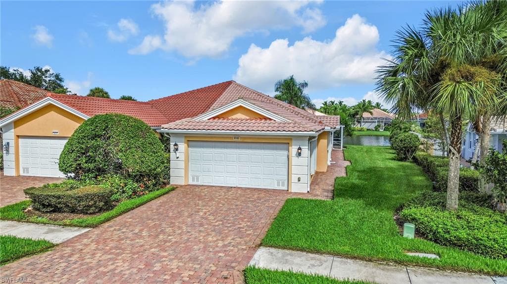 8165 Xenia LN NAPLES, FL 34114