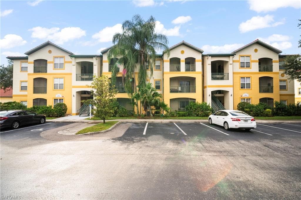 11511 villa grand 501 FORT MYERS, FL 33913