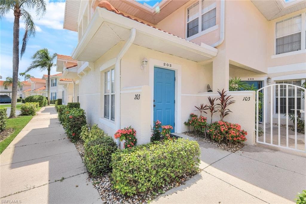 5015 Cedar Springs DR 103 NAPLES, FL 34110