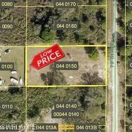 1505 5th AVE LEHIGH ACRES, FL 33972