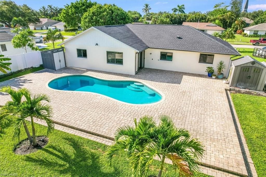 49 Willoughby DR NAPLES, FL 34110