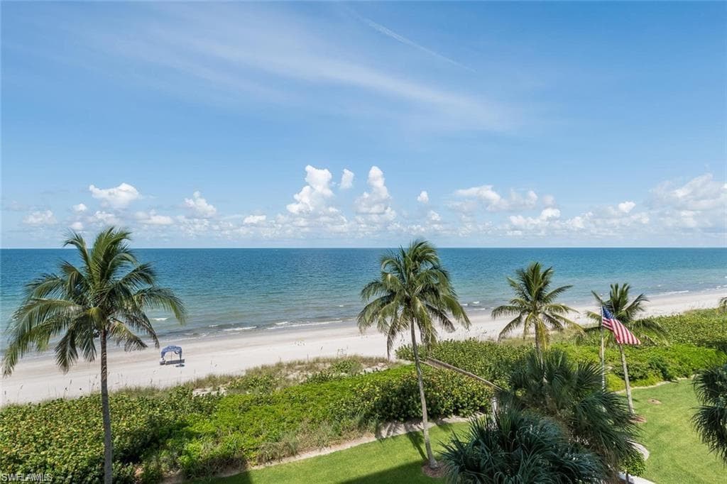 10691 Gulf Shore DR 502 NAPLES, FL 34108