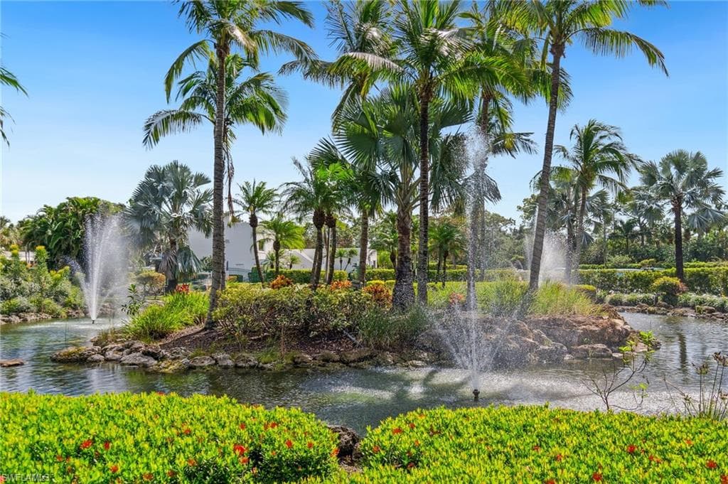 3327 Olympic DR 526 NAPLES, FL 34105