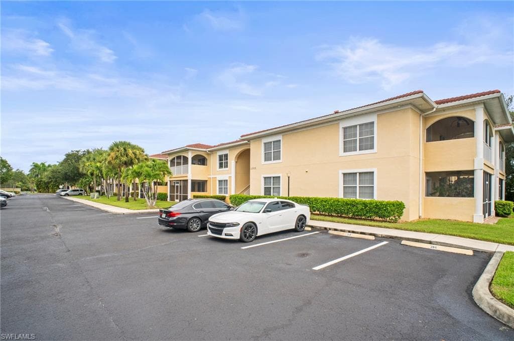12505 mcgregor BLVD 213B FORT MYERS, FL 33919