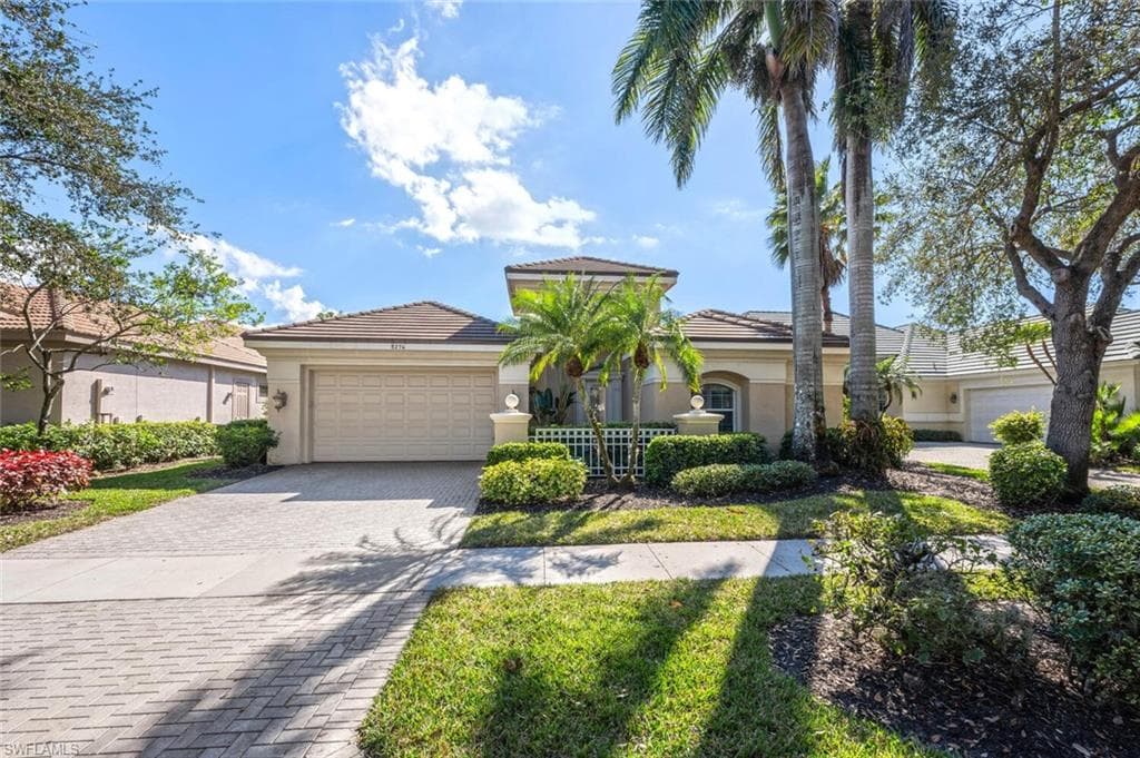 5274 Kensington High ST NAPLES, FL 34105