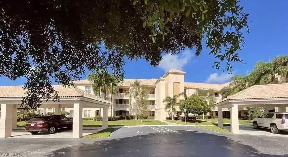 17020 Willowcrest WAY 203 FORT MYERS, FL 33908