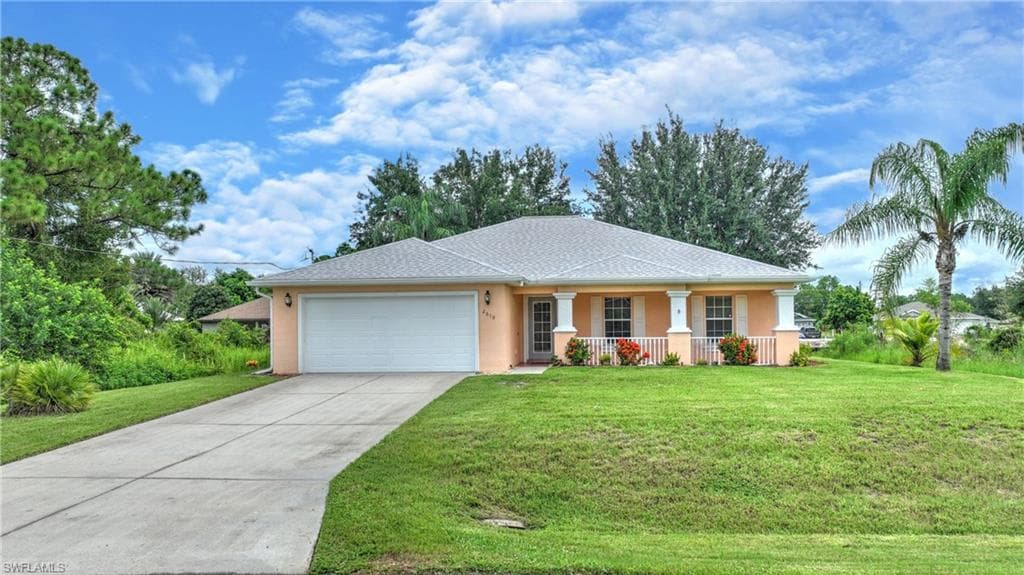 2610 40th ST W LEHIGH ACRES, FL 33971