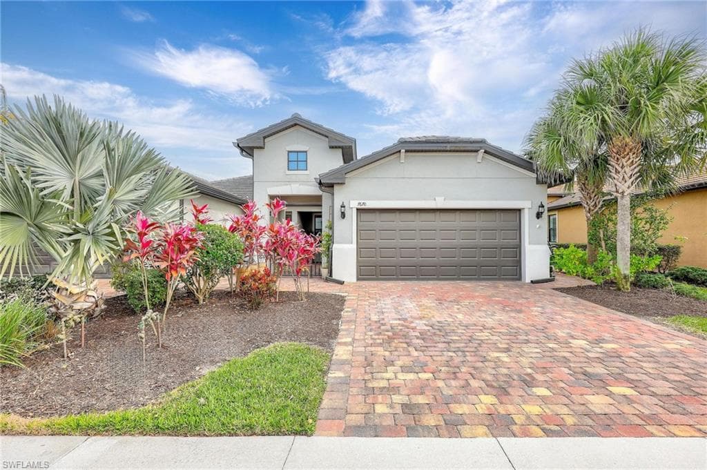 7670 Jacaranda LN NAPLES, FL 34114
