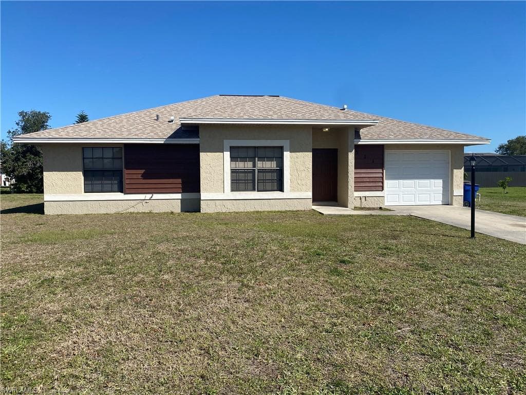 511 Corinne DR LEHIGH ACRES, FL 33936