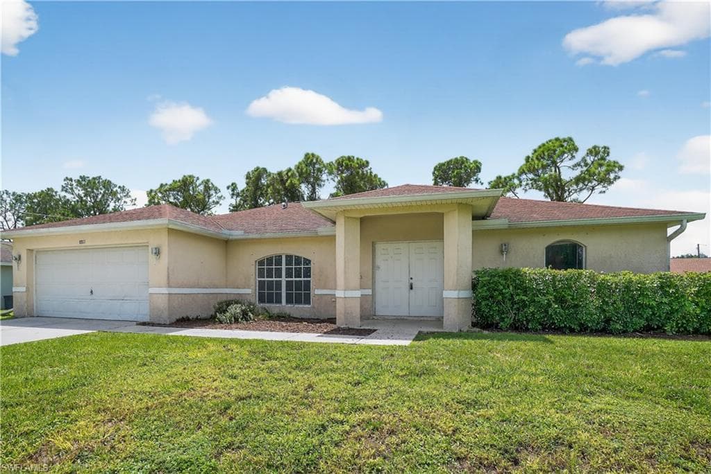 8811 Buckingham RD FORT MYERS, FL 33905