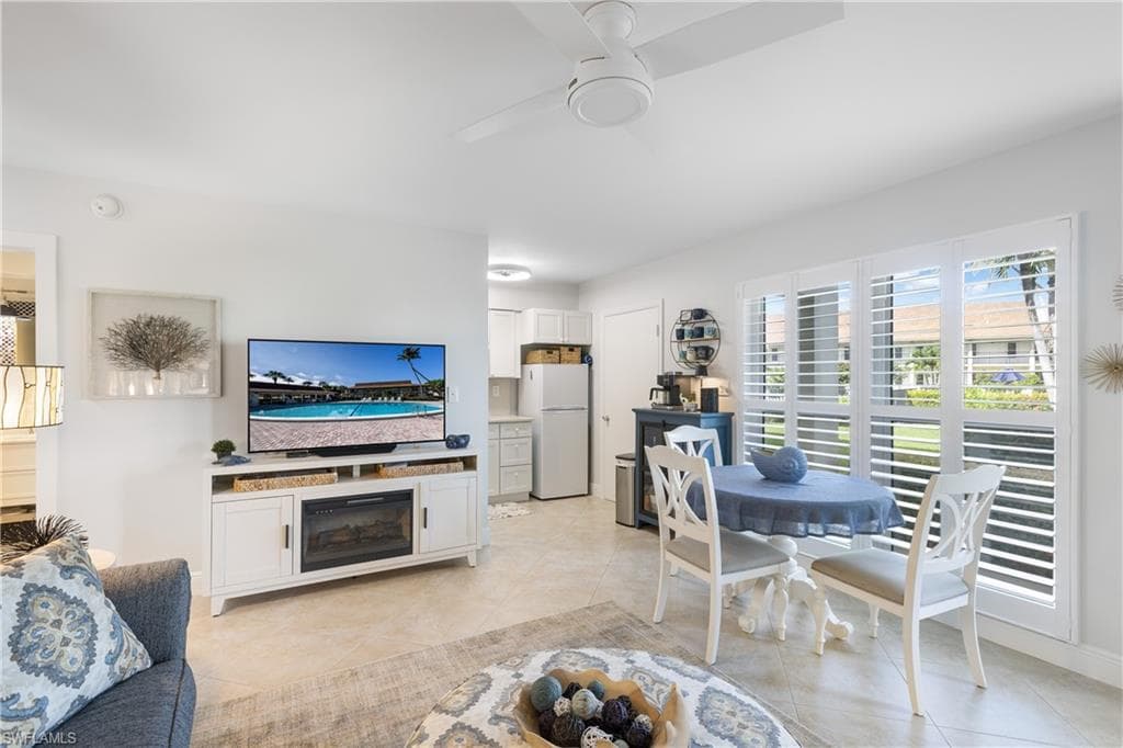 235 Seaview CT B1 MARCO ISLAND, FL 34145