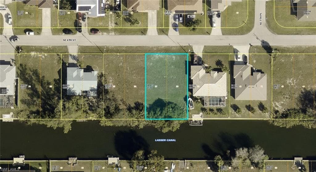 626 4th ST CAPE CORAL, FL 33990