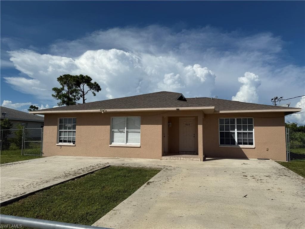 4820 Leonard BLVD S LEHIGH ACRES, FL 33973
