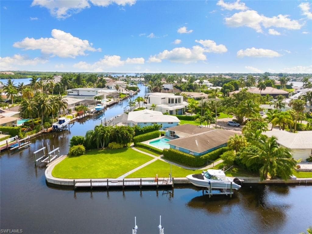 2140 Shad CT NAPLES, FL 34102