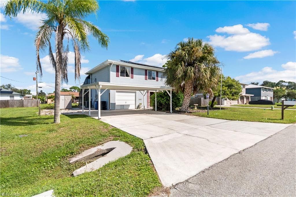 8137 Gull LN FORT MYERS, FL 33967