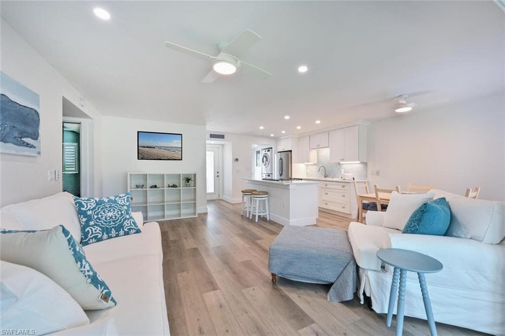 250 7th AVE S 202 NAPLES, FL 34102