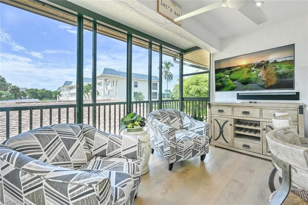 3105 Riviera DR A-201 NAPLES, FL 34103