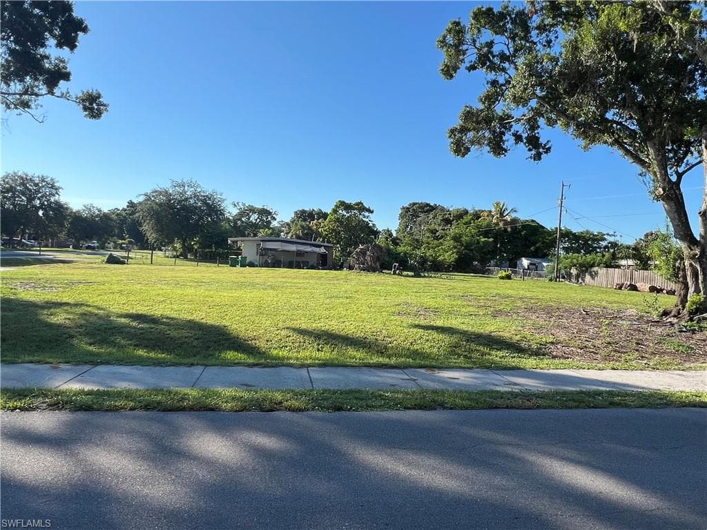 217 Adams AVE W IMMOKALEE, FL 34142