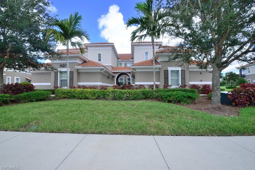 10271 Glastonbury CIR 102 FORT MYERS, FL 33913