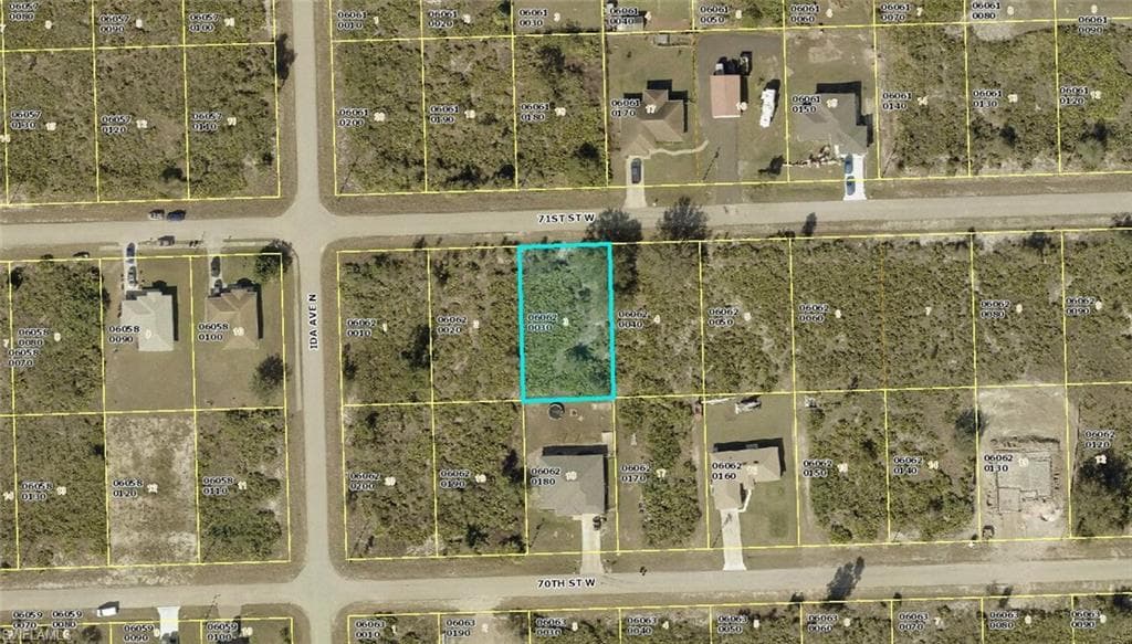 2715 71st ST W LEHIGH ACRES, FL 33971