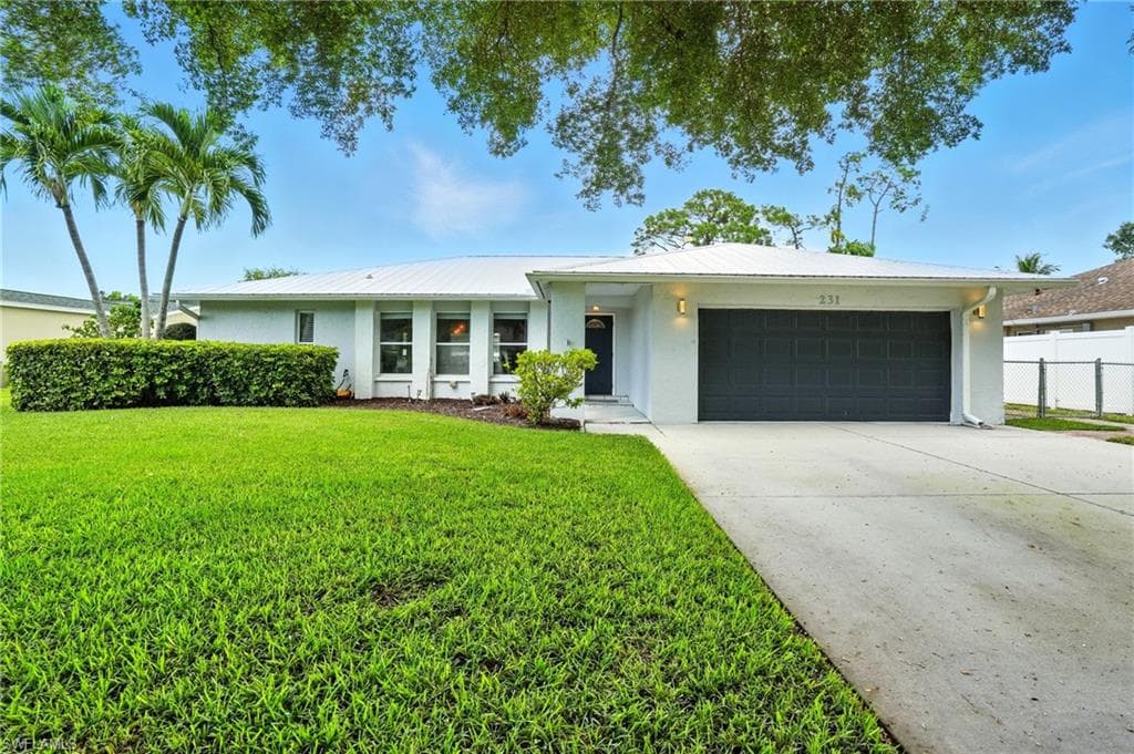 231 Johnnycake DR NAPLES, FL 34110