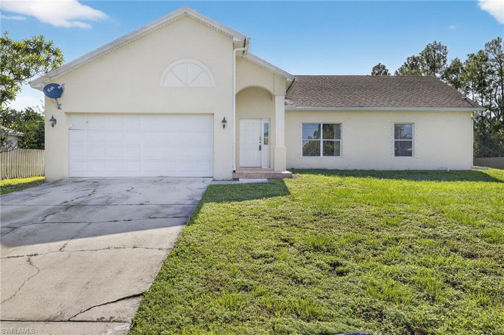 1402 Acacia AVE LEHIGH ACRES, FL 33972