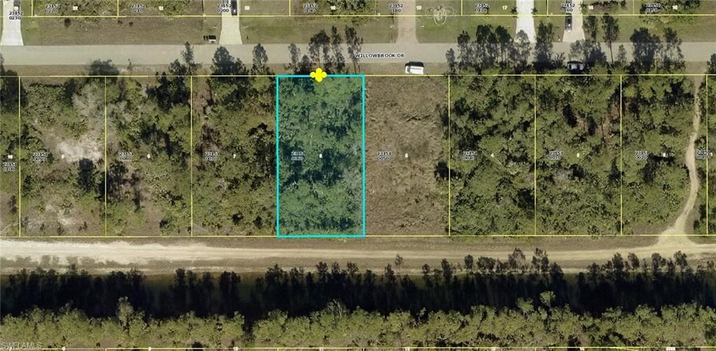 483 Willowbrook DR LEHIGH ACRES, FL 33972