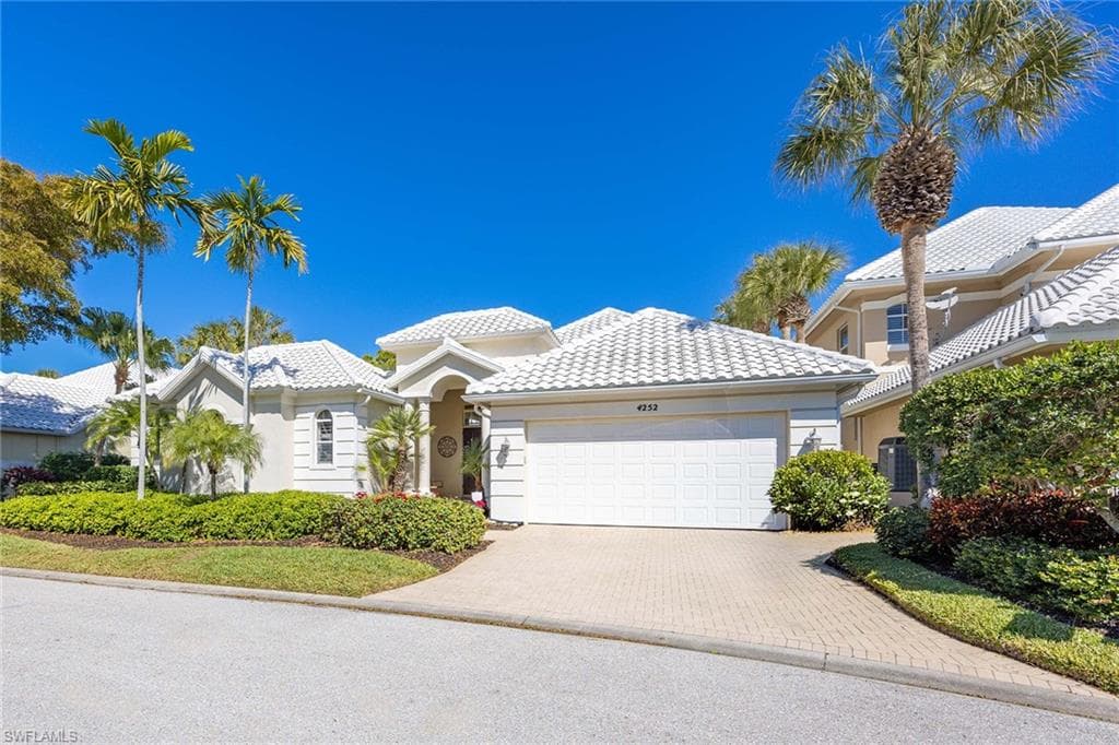4252 Sanctuary WAY BONITA SPRINGS, FL 34134