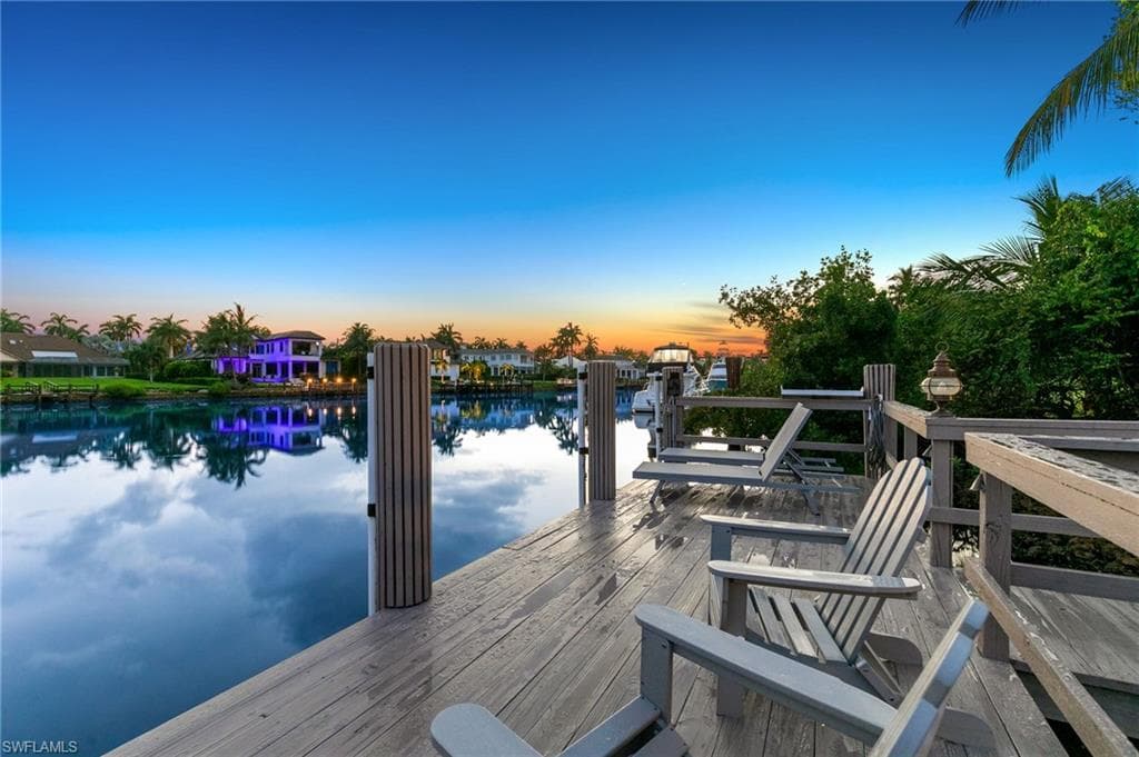 1060 Galleon DR NAPLES, FL 34102