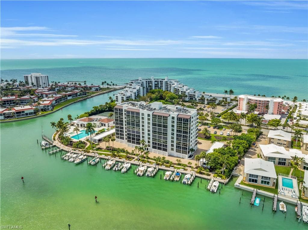 2400 Gulf Shore BLVD N 804 NAPLES, FL 34103