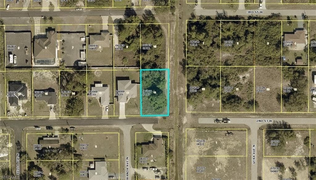 3700 2nd ST W LEHIGH ACRES, FL 33971