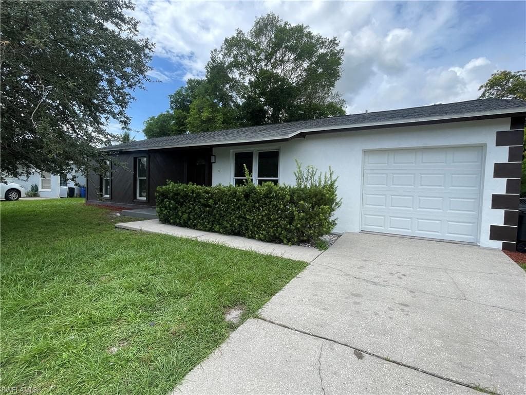 947 Happy RD NORTH FORT MYERS, FL 33903