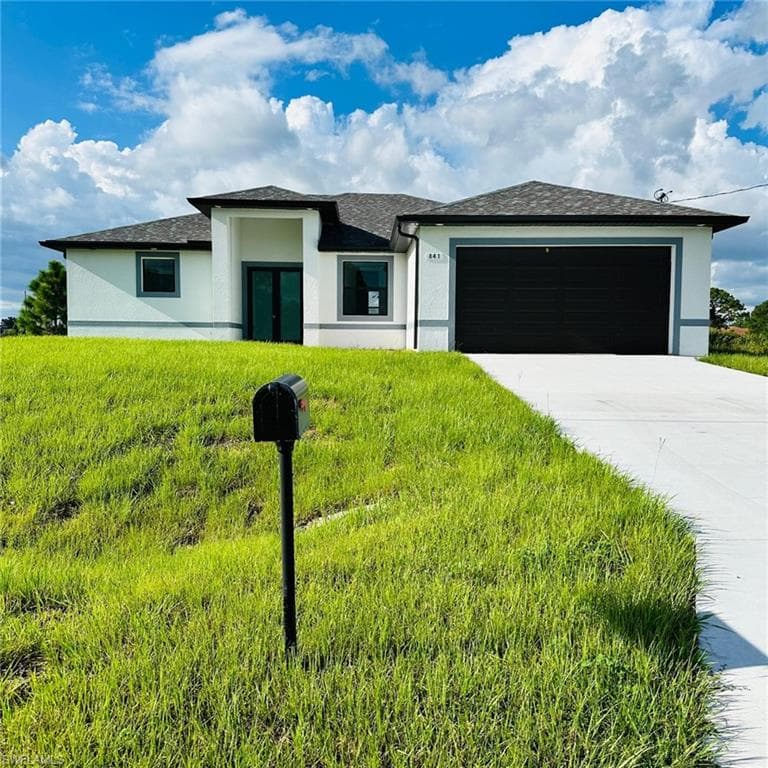 841 Colyer ST E LEHIGH ACRES, FL 33974