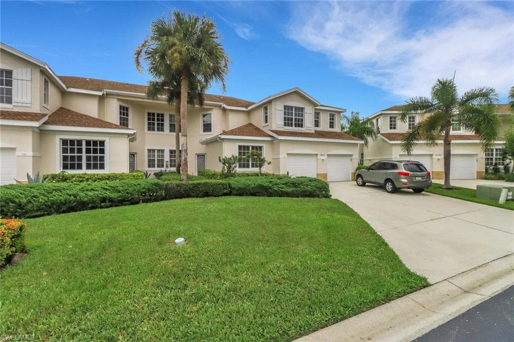 9610 Village View BLVD 102 BONITA SPRINGS, FL 34135