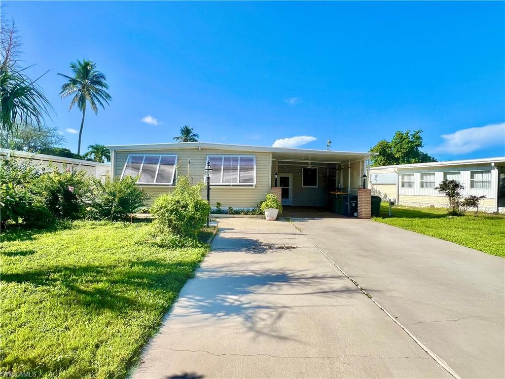 13 Cannes DR NAPLES, FL 34112