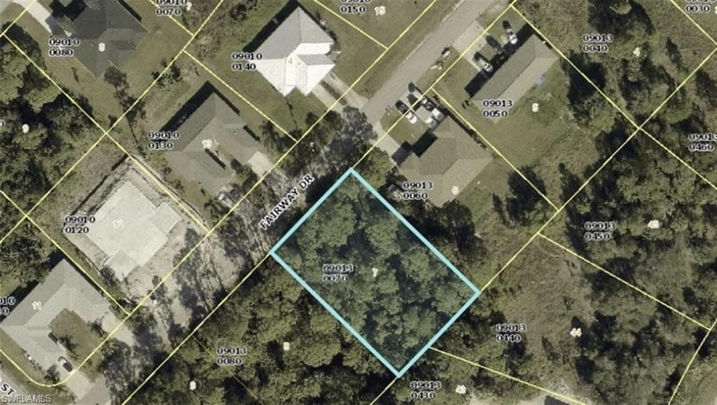 2241-2243 Fairway Dr LEHIGH ACRES, FL 33973